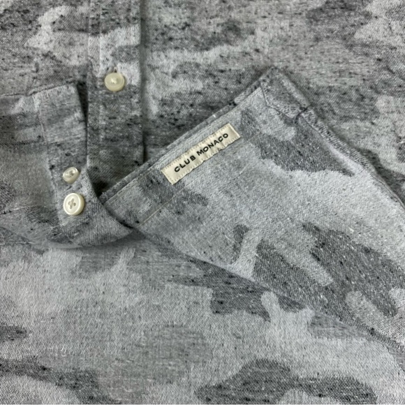Club Monaco Camo Slim Fit Japanese Fabric Button
Up Shirt Men’s Size Large. - Picture 4 of 9